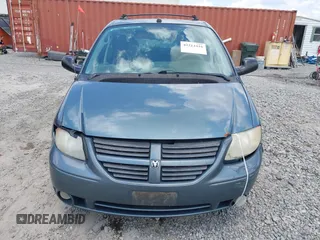 2005 Dodge Caravan SXT z VIN 2D4GP44L75R463727, wystawiony jako IAAI lot #42214416 z przebiegiem 260 628 mil mil oraz . Historia ofert i sprzedaży dostępna na DreamBid. Obrazek 6.
