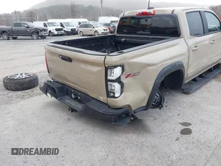 2024 Chevrolet Colorado 4WD Z71 with VIN 1GCPTDEK4R1247018, listed as a IAAI auction lot 41887241 with 1,333 mi miles. Bid and sale history available at carsss.com. Image 6.