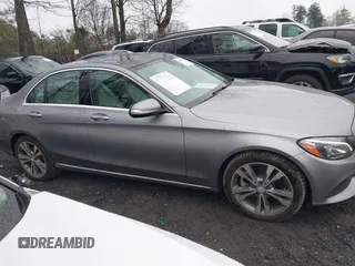 2015 Mercedes-Benz C-Class C 300 Luxury with VIN 55SWF4KB4FU020761, listed as a IAAI auction lot 41859583 with 112,885 mi miles. Bid and sale history available at carsss.com. Image 13.