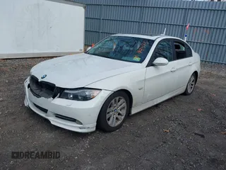 2007 BMW 3 Series 328xi with VIN WBAVC93577KX53139, listed as a IAAI auction lot 41719473 with 155,716 mi miles. Bid and sale history available at carsss.com. Image 2.