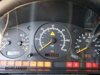 1999 Mercedes-Benz M 320/430/500 z VIN 4JGAB72E7XA094491, wystawiony jako Copart lot #57490025 z przebiegiem 194 406 mil mil oraz Szkoda całkowita • Salvage title. Historia ofert i sprzedaży dostępna na DreamBid. Obrazek 9.