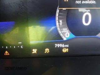 2024 Volkswagen Jetta Sport z VIN 3VWBM7BUXRM034024, wystawiony jako IAAI lot #42242892 z przebiegiem 7 996 mil mil oraz . Historia ofert i sprzedaży dostępna na DreamBid. Obrazek 16.