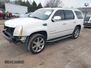 2008 Cadillac Escalade with VIN 1GYEC63878R129078, listed as a IAAI auction lot 41539282 with 162,979 mi miles. Bid and sale history available at carsss.com. Image 2.