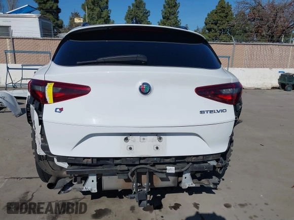 2019 Alfa Romeo Stelvio Ti Lusso z VIN ZASPAKBN1K7C36934, wystawiony jako IAAI lot #41534732 z przebiegiem Nie podano mil oraz . Historia ofert i sprzedaży dostępna na DreamBid. Obrazek 17.