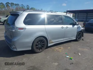 2015 Toyota Sienna SE with VIN 5TDXK3DC3FS550300, listed as a IAAI auction lot 41712966 with 154,242 mi miles. Bid and sale history available at carsss.com. Image 4.