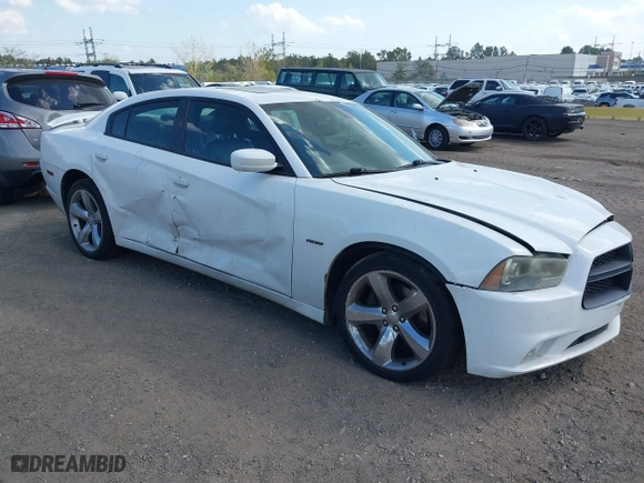 2011 Dodge Charger RT Plus with VIN 2B3CL5CT0BH609483, listed as a IAAI auction lot 40474315 with 202,644 mi miles. Bid and sale history available at carsss.com. Image 1.