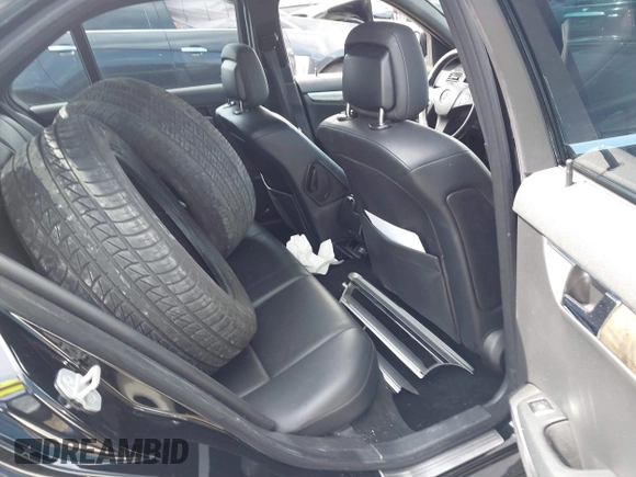 2008 Mercedes-Benz C 350 Sport z VIN WDDGF56X58F179519, wystawiony jako IAAI lot #39839375 z przebiegiem 160 482 mil mil oraz . Historia ofert i sprzedaży dostępna na DreamBid. Obrazek 8.