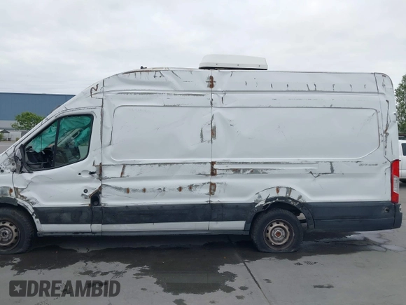 2021 Ford Transit Cargo with VIN 1FTBW3X87MKA75793, listed as a IAAI auction lot 42112773 with 170,983 mi miles. Bid and sale history available at carsss.com. Image 6.