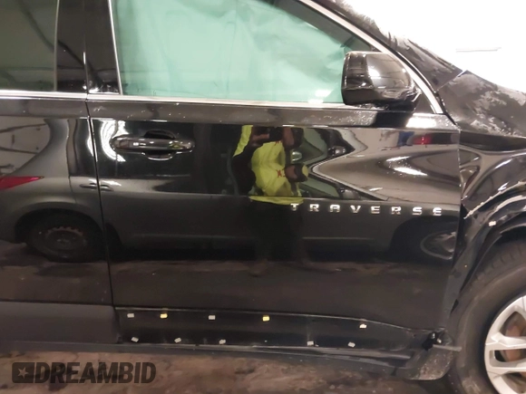 2020 Chevrolet Traverse LS with VIN 1GNEVFKW7LJ257187, listed as a IAAI auction lot 40565965 with 52,913 mi miles. Bid and sale history available at carsss.com. Image 12.