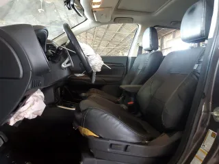 2017 Mitsubishi Outlander GT z VIN JA4JZ4AX4HZ013235, wystawiony jako Copart lot #74299434 z przebiegiem 103 738 mil mil oraz Szkoda całkowita • Salvage title. Historia ofert i sprzedaży dostępna na DreamBid. Obrazek 7.