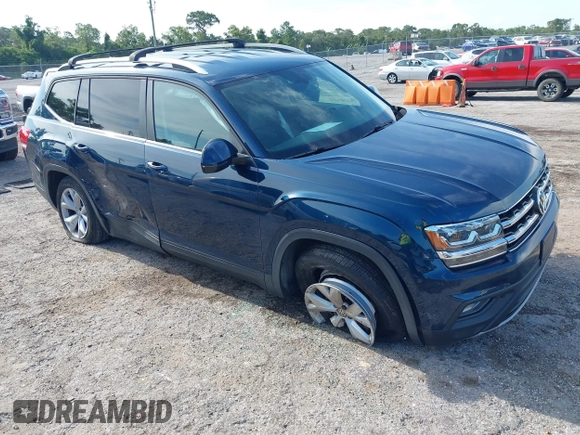 2018 Volkswagen Atlas SE with VIN 1V2CR2CA1JC561003, listed as a IAAI auction lot 42556798 with 124,147 mi miles and . Bid and sale history available at DreamBid. Image 1.