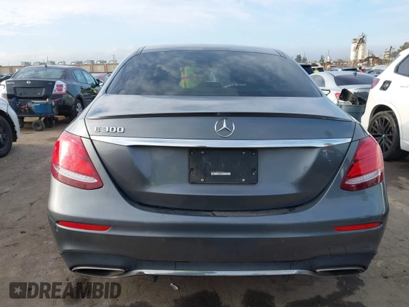 2018 Mercedes-Benz E-Class E 300 with VIN WDDZF4JB5JA384193, listed as a IAAI auction lot 41891157 with 73,405 mi miles. Bid and sale history available at carsss.com. Image 16.