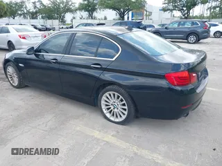 2011 BMW 5 Series 535i z VIN WBAFR7C59BC807860, wystawiony jako IAAI lot #42537752 z przebiegiem 120 934 mil mil oraz . Historia ofert i sprzedaży dostępna na DreamBid. Obrazek 3.