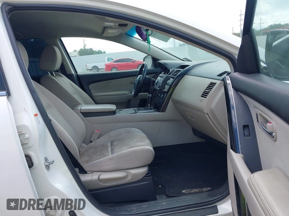 2010 Mazda CX-9 Sport with VIN JM3TB2MA7A0201036, listed as a IAAI auction lot 42053421 with 192,833 mi miles. Bid and sale history available at carsss.com. Image 5.
