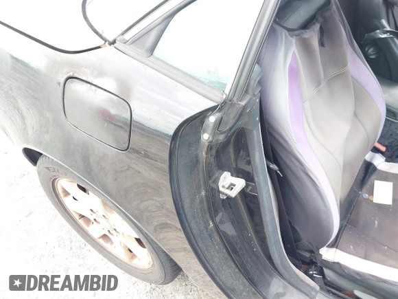 1999 Mercedes-Benz SLK 230/320 with VIN WDBKK47F0XF086064, listed as a IAAI auction lot 42223522 with 166,381 mi miles and . Bid and sale history available at DreamBid. Image 8.