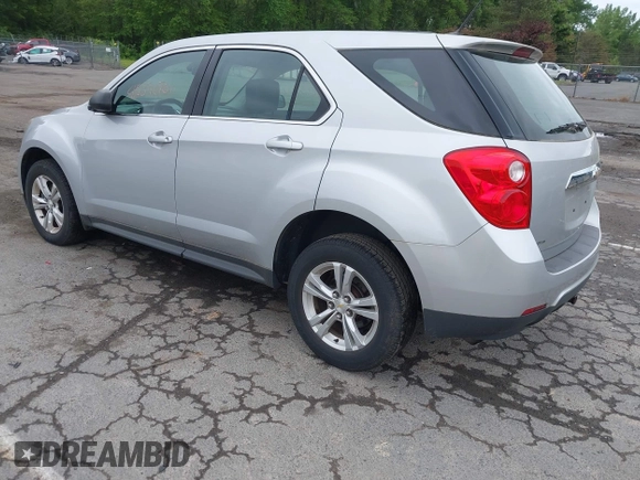 2013 Chevrolet Equinox LS z VIN 2GNFLCEK5D6281875, wystawiony jako IAAI lot #42390701 z przebiegiem 218 296 mil mil oraz . Historia ofert i sprzedaży dostępna na DreamBid. Obrazek 3.