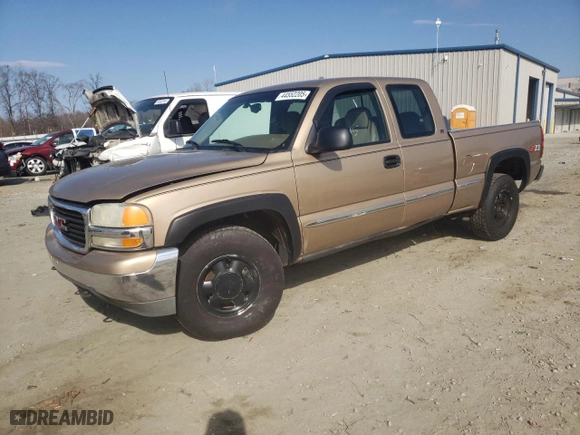 2000 GMC New Sierra 1500 SLE with VIN 1GTEK19T3YE187039, listed as a Copart auction lot 44552205 with 184,530 mi miles and Clean Title. Bid and sale history available at carsss.com. Image 1.