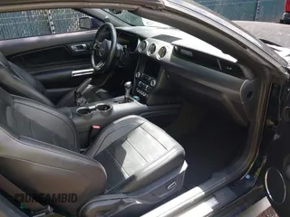 2018 Ford Mustang EcoBoost Premium z VIN 1FATP8UH4J5117856, wystawiony jako IAAI lot #42675106 z przebiegiem 110 587 mil mil oraz . Historia ofert i sprzedaży dostępna na DreamBid. Obrazek 5.