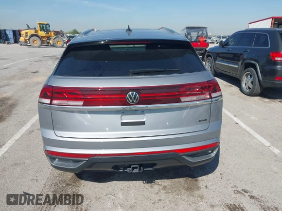 2024 Volkswagen Atlas SE z VIN 1V2KE2CA3RC243791, wystawiony jako IAAI lot #42037645 z przebiegiem 24 932 mil mil oraz . Historia ofert i sprzedaży dostępna na DreamBid. Obrazek 16.