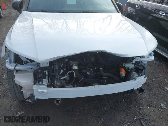 2021 Volvo XC40 R-Design with VIN YV4162UM6M2402320, listed as a IAAI auction lot 41849873 with 78,526 mi miles and . Bid and sale history available at carsss.com. Image 19.