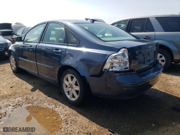 2006 Volvo S40 2.4L with VIN YV1MS382462209672, listed as a Copart auction lot 63460294 with 117,242 mi miles and Salvage Title. Bid and sale history available at carsss.com. Image 2.