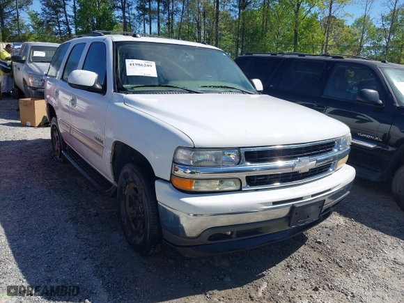 2005 Chevrolet Tahoe Z71 with VIN 1GNEC13T75R137262, listed as a IAAI auction lot 41986209 with 292,885 mi miles. Bid and sale history available at carsss.com. Image 1.