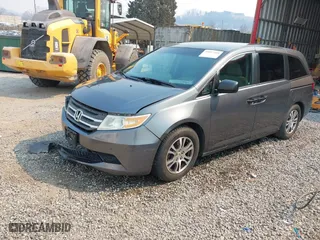 2011 Honda Odyssey LX with VIN 5FNRL5H29BB023895, listed as a IAAI auction lot 41897494 with 177,796 mi miles. Bid and sale history available at carsss.com. Image 18.