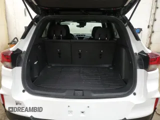 2022 Chevrolet TrailBlazer RS with VIN KL79MUSL4NB082057, listed as a Copart auction lot 47556905 with 23,567 mi miles and Salvage Title. Bid and sale history available at DreamBid. Image 6.