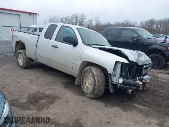 2013 Chevrolet Silverado 1500 LT with VIN 1GCRKSE72DZ239246, listed as a IAAI auction lot 41995553 with 190,290 mi miles and . Bid and sale history available at DreamBid. Image 1.