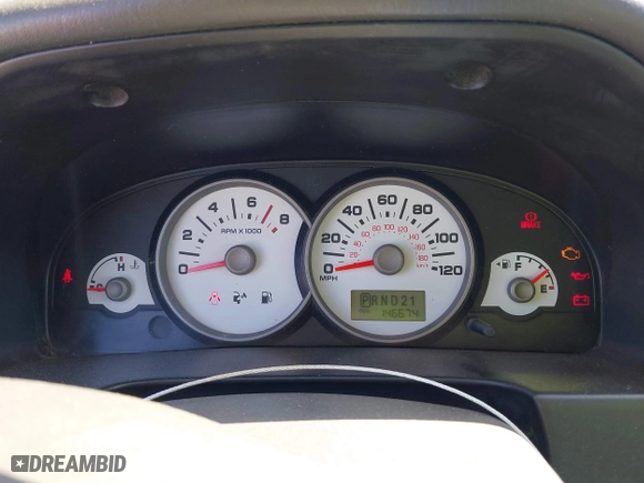 2006 Ford Escape XLT with VIN 1FMYU03106KA54774, listed as a IAAI auction lot 41940956 with 146,674 mi miles. Bid and sale history available at carsss.com. Image 7.