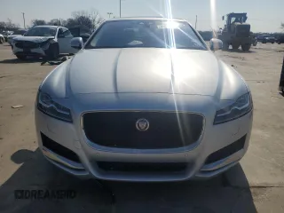 2019 Jaguar XF 25t Premium with VIN SAJBJ4FX2KCY77996, listed as a Copart auction lot 44278765 with 107,889 mi miles and Salvage Title. Bid and sale history available at carsss.com. Image 5.