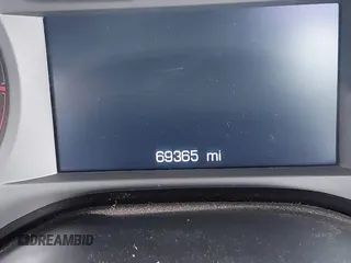 2021 Chevrolet Camaro 1LT z VIN 1G1FB1RX9M0125698, wystawiony jako IAAI lot #41824653 z przebiegiem 69 365 mil mil oraz . Historia ofert i sprzedaży dostępna na DreamBid. Obrazek 16.