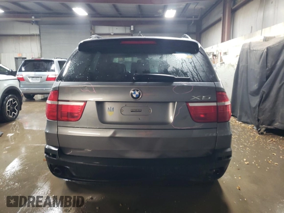 2009 BMW X5 30i with VIN 5UXFE43529L270383, listed as a Copart auction lot 81898284 with 200,233 mi miles and Salvage Title. Bid and sale history available at carsss.com. Image 6.