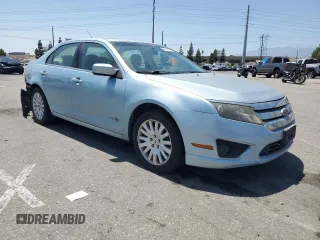2010 Ford Fusion Hybrid z VIN 3FADP0L34AR137176, wystawiony jako Copart lot #62146865 z przebiegiem 135 293 mil mil oraz Szkoda całkowita • Salvage title. Historia ofert i sprzedaży dostępna na DreamBid. Obrazek 4.
