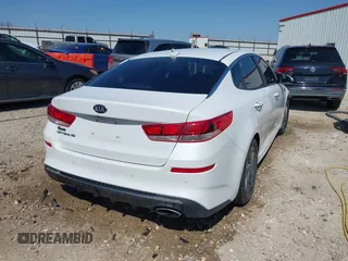 2020 Kia Optima LX with VIN 5XXGT4L34LG394642, listed as a IAAI auction lot 41850853 with 90,379 mi miles. Bid and sale history available at carsss.com. Image 4.