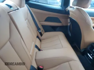 2023 BMW 4 Series 430i xDrive z VIN WBA73AP06PCM49576, wystawiony jako Copart lot #54589993 z przebiegiem 1 742 mil mil oraz . Historia ofert i sprzedaży dostępna na DreamBid. Obrazek 10.