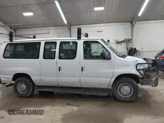 2006 Ford Econoline Passenger XL with VIN 1FBNE31LX6DB02171, listed as a IAAI auction lot 42084666 with 86,624 mi miles. Bid and sale history available at carsss.com. Image 13.