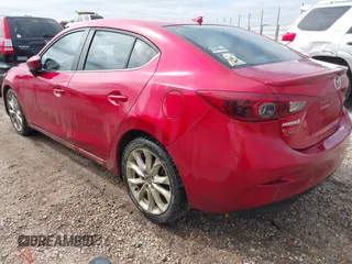 2015 Mazda 3 S Grand Touring z VIN JM1BM1W36F1250561, wystawiony jako IAAI lot #41628951 z przebiegiem 175 622 mil mil oraz . Historia ofert i sprzedaży dostępna na DreamBid. Obrazek 3.