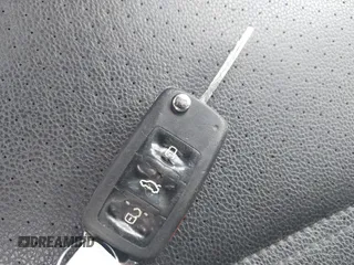 2013 Volkswagen Jetta SE z VIN 3VWDP7AJ2DM407640, wystawiony jako IAAI lot #42589327 z przebiegiem 171 134 mil mil oraz . Historia ofert i sprzedaży dostępna na DreamBid. Obrazek 11.