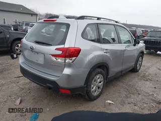 2019 Subaru Forester with VIN JF2SKACC9KH439492, listed as a IAAI auction lot 41570280 with 186,563 mi miles. Bid and sale history available at carsss.com. Image 4.
