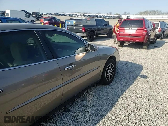 2007 Buick LaCrosse CX with VIN 2G4WC582471225603, listed as a Copart auction lot 54840425 with 188,468 mi miles and Salvage title. Bid and sale history available at DreamBid. Image 11.