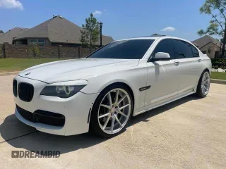 2010 BMW 7 Series 750Li with VIN WBAKB8C58ACY64395, listed as a Copart auction lot 41547175 with 137,375 mi miles and Salvage title. Bid and sale history available at DreamBid. Image 2.