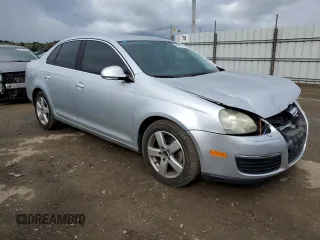 2008 Volkswagen Jetta SE with VIN 3VWRZ71K78M073068, listed as a Copart auction lot 47866115 with 121,071 mi miles and Salvage title. Bid and sale history available at DreamBid. Image 4.
