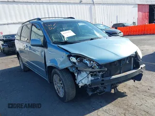 2007 Toyota Sienna XLE z VIN 5TDZK22C37S070779, wystawiony jako IAAI lot #42151824 z przebiegiem 169 762 mil mil oraz . Historia ofert i sprzedaży dostępna na DreamBid. Obrazek 1.