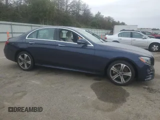 2019 Mercedes-Benz E-Class E 300 with VIN WDDZF4KB0KA674440, listed as a Copart auction lot 72946544 with 0 mi miles and Salvage Title. Bid and sale history available at carsss.com. Image 4.