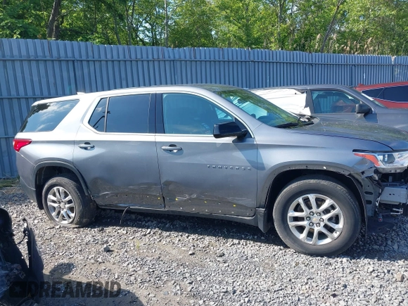 2020 Chevrolet Traverse LS z VIN 1GNERFKW3LJ310374, wystawiony jako IAAI lot #41320911 z przebiegiem 35 551 mil mil oraz . Historia ofert i sprzedaży dostępna na DreamBid. Obrazek 13.