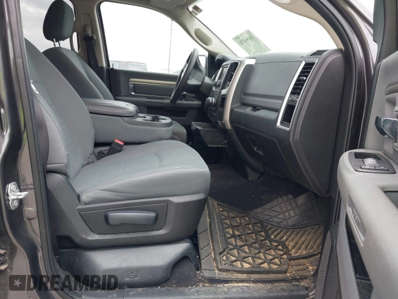2017 Ram 1500 SLT z VIN 1C6RR7GG3HS663434, wystawiony jako IAAI lot #41696570 z przebiegiem 146 221 mil mil oraz . Historia ofert i sprzedaży dostępna na DreamBid. Obrazek 5.