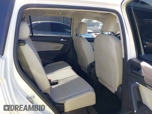 2018 Volkswagen Tiguan SEL с VIN 3VV3B7AX4JM156909, выставлен на аукционе IAAI как лот 42565869 с пробегом 60 886 миль миль и . История ставок и продаж доступна на DreamBid. Изображение 8.