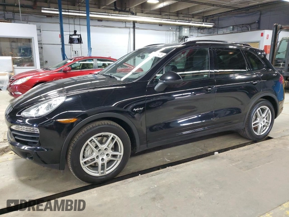 2013 Porsche Cayenne S Hybrid с VIN WP1AE2A22DLA16060, выставлен на аукционе Copart как лот 51253425 с пробегом 131 955 миль миль и Чистый • Clean title. История ставок и продаж доступна на DreamBid. Изображение 1.