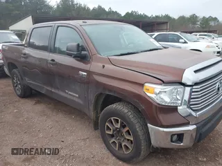 2016 Toyota Tundra 4WD Truck SR5 with VIN 5TFDW5F19GX531275, listed as a IAAI auction lot 41520068 with 144,495 mi miles. Bid and sale history available at carsss.com. Image 1.
